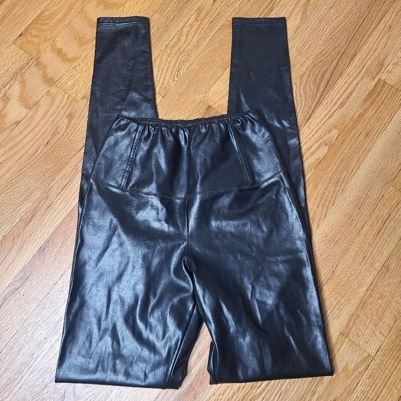 Wilfred Free XS Black Skinny High Rise Vegan Leather Daria Legging Pants - Picture 8 of 8
